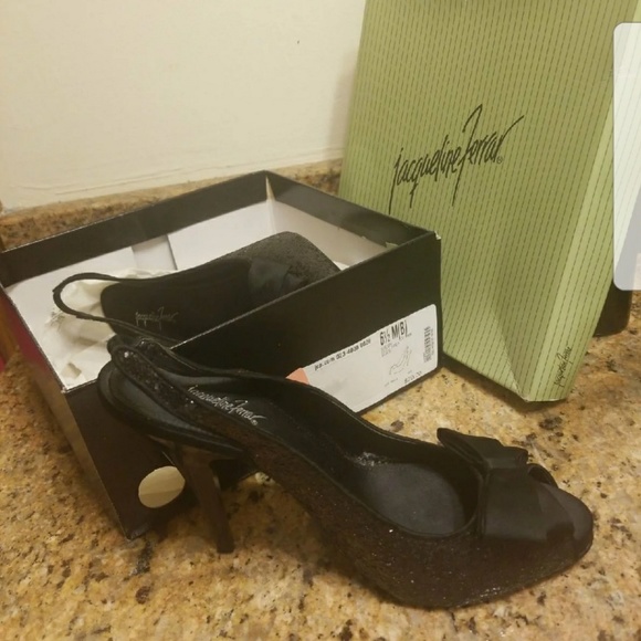 Black sequined heel size 6.5 - Picture 2 of 3